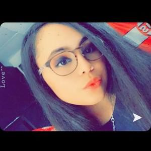 Meet your Posher, Mia